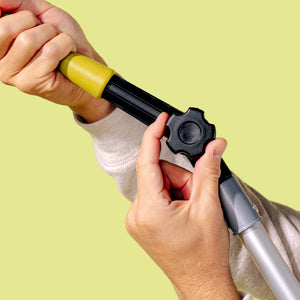 Adjustable Hinge Tip Close-up